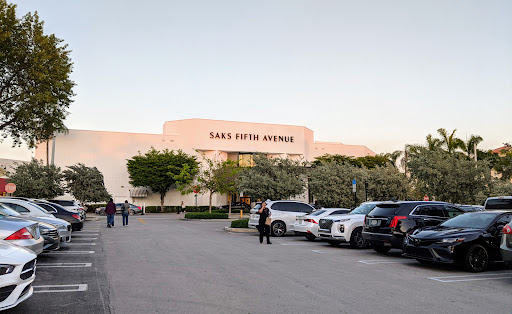 Saks Fifth Avenue, 7687 N Kendall Dr, Miami, FL 33156, USA, 