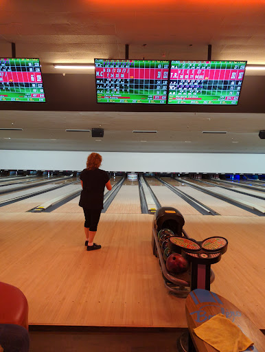 Bowling Alley «AMF Carter Lanes», reviews and photos, 1501 S Lemon St, Fullerton, CA 92832, USA