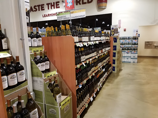 State Liquor Store «NH Liquor & Wine Outlet», reviews and photos, 294 Daniel Webster Hwy, Nashua, NH 03060, USA