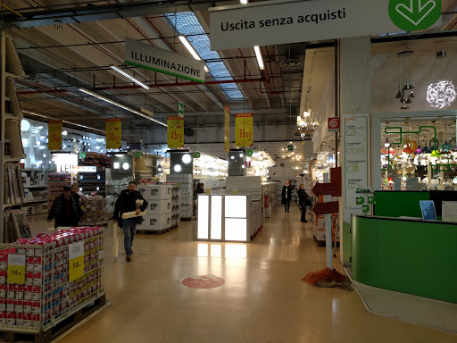DIY stores Milan