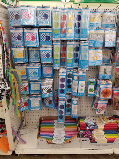 Dollar Store «Dollar Tree», reviews and photos, 894 Sunrise Hwy, Bay Shore, NY 11706, USA