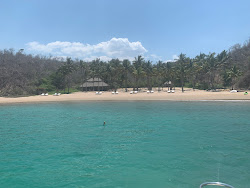 Photo de Caleta Blanca beach avec un niveau de propreté de très propre
