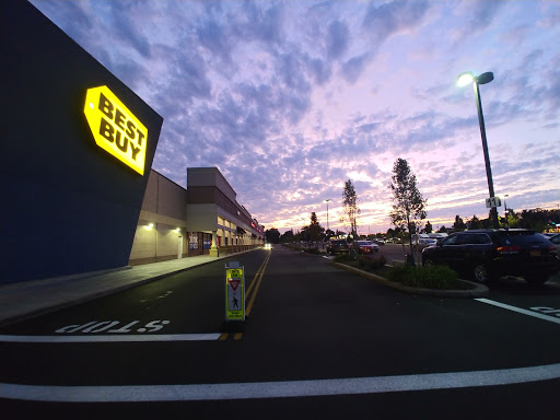 Electronics Store «Best Buy», reviews and photos, 2833 W Ridge Rd, Rochester, NY 14626, USA