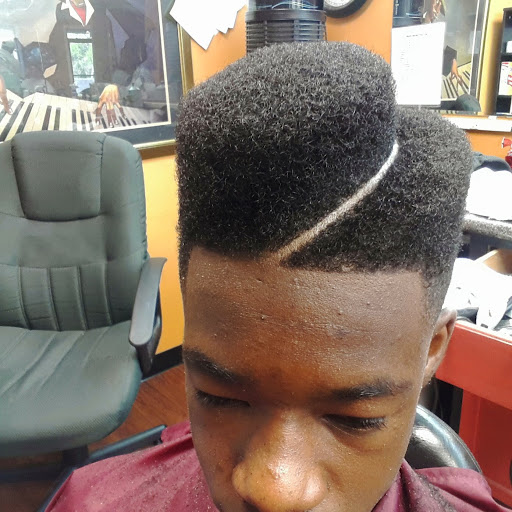 Barber Shop «H.Q. Barber Shop», reviews and photos, 401 Tiny Town Rd, Clarksville, TN 37042, USA