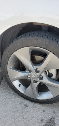 Tire Shop «Discount Tire Store - Leon Valley, TX», reviews and photos, 6221 Bandera Rd, Leon Valley, TX 78238, USA