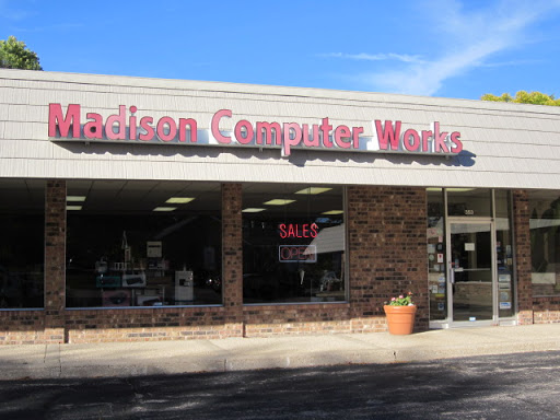 Madison Computer Works, Inc., 353 Island Dr, Madison, WI 53705, USA, 