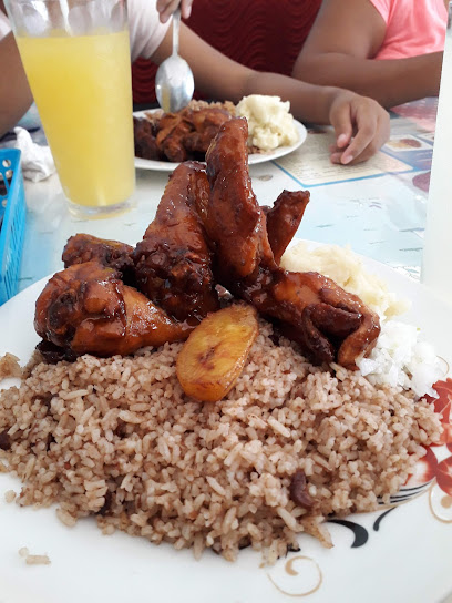 Holiday Restaurant - 9JW9+44R, 4th Ave, Corozal, Belize