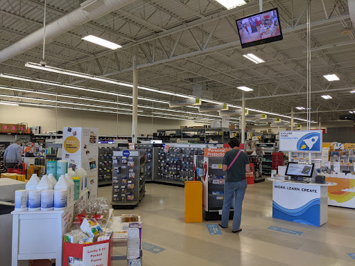 Shopping Mall «Highlands Square Shopping Center», reviews and photos, 250 Highlands Square Dr, Hendersonville, NC 28792, USA