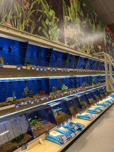 Pet Supply Store «PetSmart», reviews and photos, 2000 Clements Bridge Rd, Woodbury, NJ 08096, USA