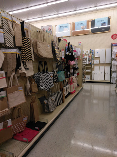 Craft Store «Hobby Lobby», reviews and photos, 4300 Bass Pro Dr, Independence, MO 64055, USA