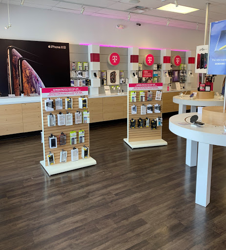 Cell Phone Store «T-Mobile», reviews and photos, 180 Elmora Ave, Elizabeth, NJ 07202, USA