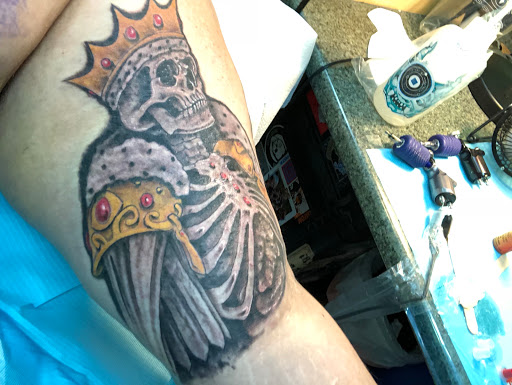 Tattoo Shop «Rock-A-Billy Tattoo & Piercing Studio», reviews and photos, 4576 N University Dr, Lauderhill, FL 33351, USA