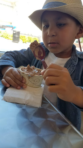 Ice Cream Shop «Häagen-Dazs® Ice Cream Shop», reviews and photos, 61-10 188th St #274, Queens, NY 11365, USA