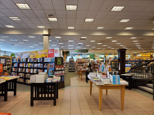 Book Store «Barnes & Noble Booksellers Moorestown», reviews and photos, 1311 Nixon Dr, Moorestown, NJ 08057, USA