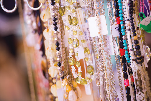 Thrift Store «Community Thrift Store», reviews and photos, 15501 Old McGregor Blvd #2, Fort Myers, FL 33908, USA