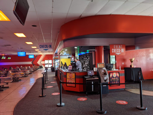 Bowling Alley «Brunswick Zone Lakeside Lanes», reviews and photos, 1254 Dougherty Ferry Rd, Valley Park, MO 63088, USA