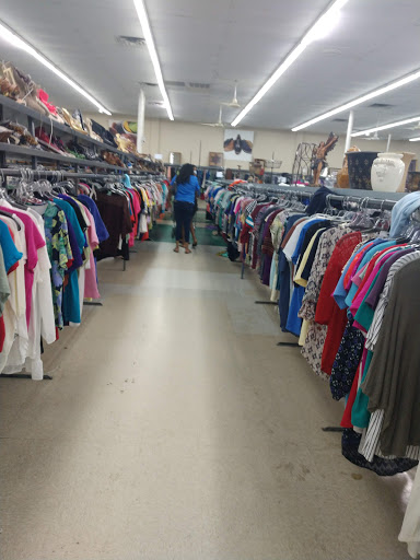 Thrift Store «Thrift Giant», reviews and photos, 10544 Harry Hines Blvd, Dallas, TX 75220, USA