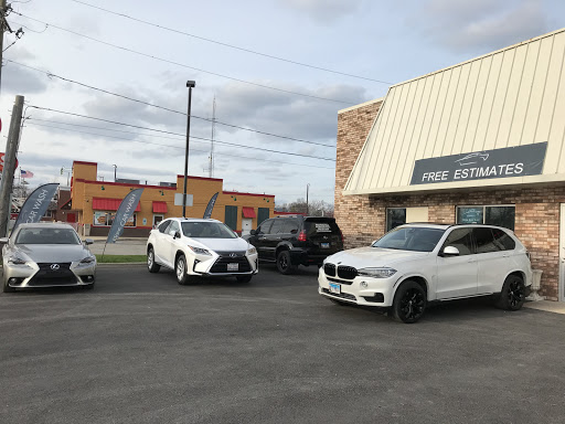 Auto Repair Shop «Rizza Body Shop», reviews and photos, 485 S River Rd, Des Plaines, IL 60016, USA