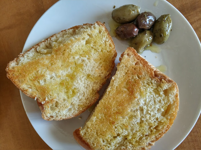 Coral Beach Hotel - Εκπαιδευτής σκύλου