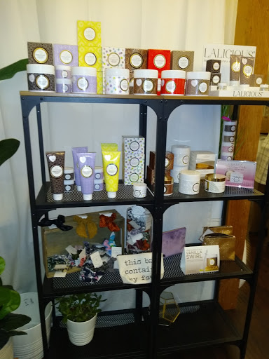 Day Spa «Sass Beauty and Massage (formerly Bloom Organic Body)», reviews and photos, 222 NE 4th Ave, Camas, WA 98607, USA