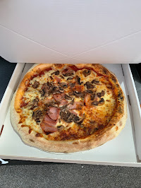 Plats et boissons du Pizzeria Distributeur PIZZA & PASTA L’EMPREINTE à Elne - n°1