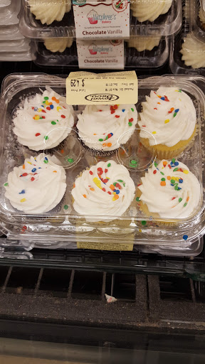 Grocery Store «Jewel-Osco», reviews and photos, 1860 S Arlington Heights Rd, Arlington Heights, IL 60005, USA