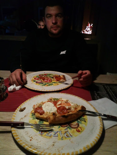 Broj telefona Pizza House Raj
