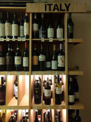 Wine Store «Leon & Son Wine and Spirits», reviews and photos, 995 Fulton St, Brooklyn, NY 11238, USA