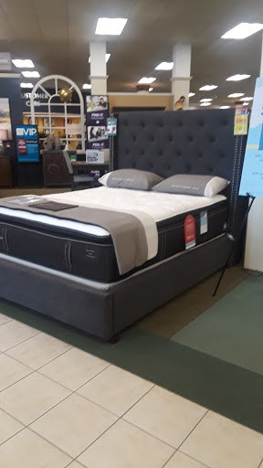 Furniture Store «Raymour & Flanigan Furniture and Mattress Store», reviews and photos, 1400 Rocky Run Pkwy, Wilmington, DE 19803, USA