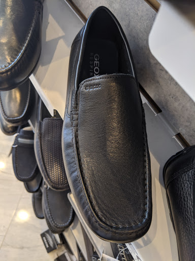 Shoe Store «Savon Shoes», reviews and photos, 3901 13th Ave, Brooklyn, NY 11218, USA