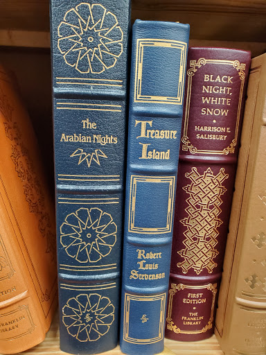 Book Store «Half Price Books», reviews and photos, 713 Harwood Rd, Bedford, TX 76021, USA