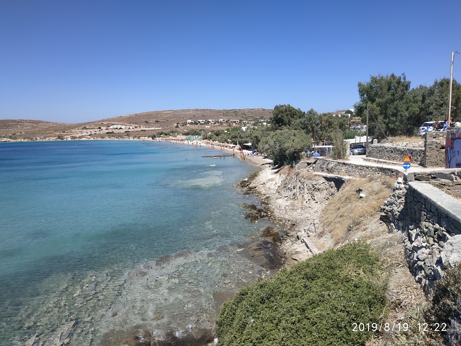 Fotografie cu Krios beach II cu o suprafață de apa pură turcoaz