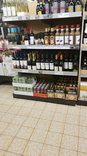 Supermarket «ALDI», reviews and photos, 1600 W 117th St, Lakewood, OH 44107, USA