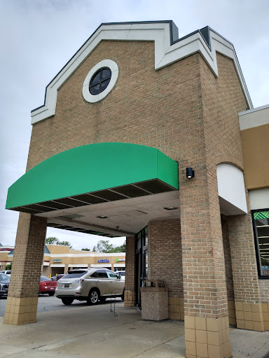 Shopping Mall «Harvard Row Mall», reviews and photos, 21762 W Eleven Mile Rd, Southfield, MI 48076, USA