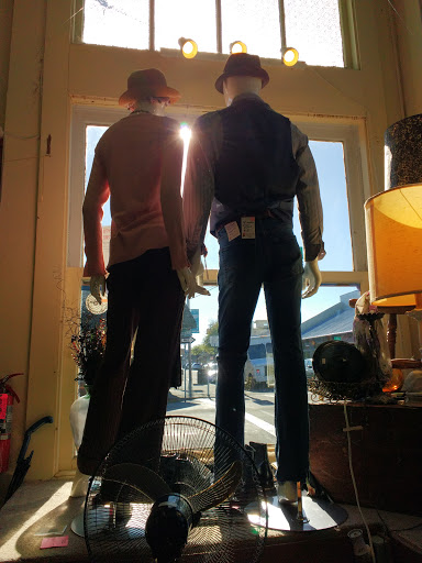Thrift Store «Tailwaggers Thrift Shop», reviews and photos, 2737 F St, Eureka, CA 95501, USA