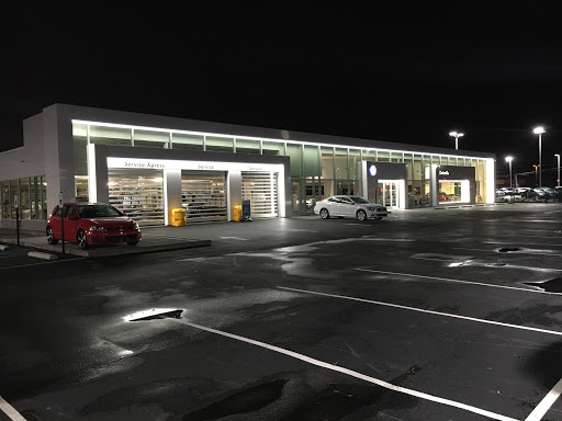 Used Car Dealer «Volkswagen of Clarksville», reviews and photos, 406 E Lewis and Clark Pkwy, Clarksville, IN 47129, USA