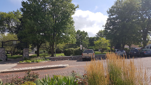 Tourist Attraction «Woodstock Square Historic District», reviews and photos, 205 W Todd Ave, Woodstock, IL 60098, USA