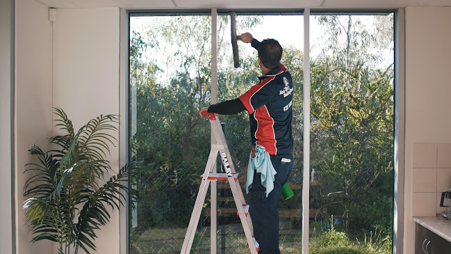 Jim's Window & Pressure Cleaning New Lynn - House cleaning service