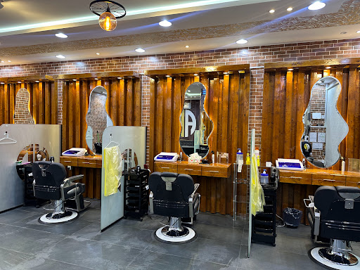 حلاق AH لعناية الرجل 