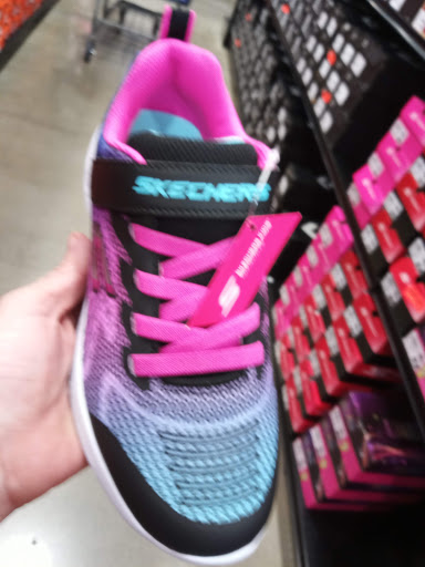 Sporting Goods Store «Academy Sports + Outdoors», reviews and photos, 140 E Bert Kouns Industrial Loop, Shreveport, LA 71106, USA