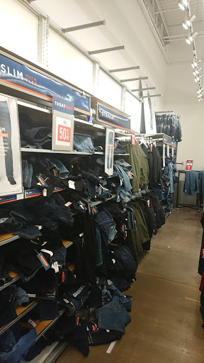 Clothing Store «Old Navy», reviews and photos, 4640 Roosevelt Blvd, Philadelphia, PA 19124, USA