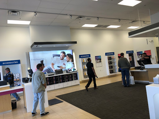 Cable Company «Cox Solutions Store», reviews and photos, 2040 E Rio Salado Pkwy #128, Tempe, AZ 85281, USA