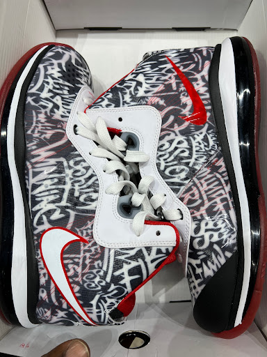 Sporting Goods Store «Nike Factory Store», reviews and photos, 8510 S Cottage Grove Ave, Chicago, IL 60619, USA