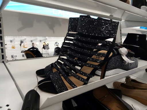 Clothing Store «Ross Dress for Less», reviews and photos, 1201 Airport Fwy, Euless, TX 76040, USA