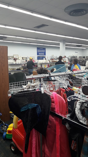 Thrift Store «Goodwill Colonial Heights Retail Store», reviews and photos