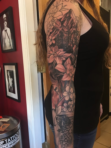 Tattoo Shop «BLACK COLLAR TATTOO», reviews and photos, 930 Main St, Sweet Home, OR 97386, USA