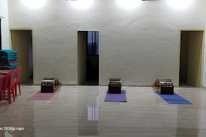 Aanand Yog chikitsalaya kothrud image