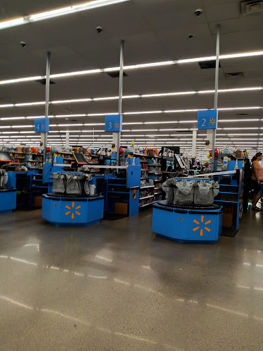 Department Store «Walmart Supercenter», reviews and photos, 5815 Norell Ave N, Oak Park Heights, MN 55082, USA