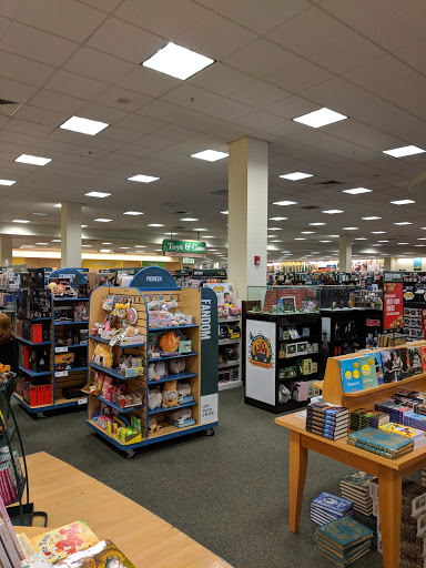 Book Store «Barnes & Noble», reviews and photos, 270 Buckland Hills Dr #1024, Manchester, CT 06040, USA
