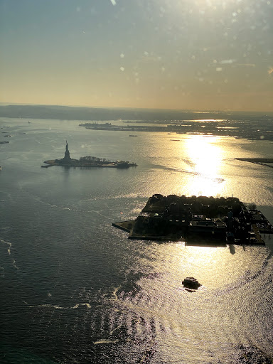 Tourist Attraction «Manhattan Helicopters», reviews and photos, 6 E River Piers, New York, NY 10005, USA